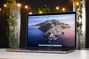 Black Friday Sale - Apple MacBook Pro Coffee Lake i5